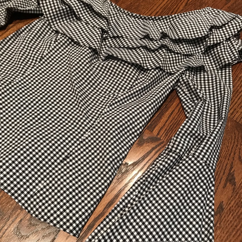 One shoulder black & white blouse